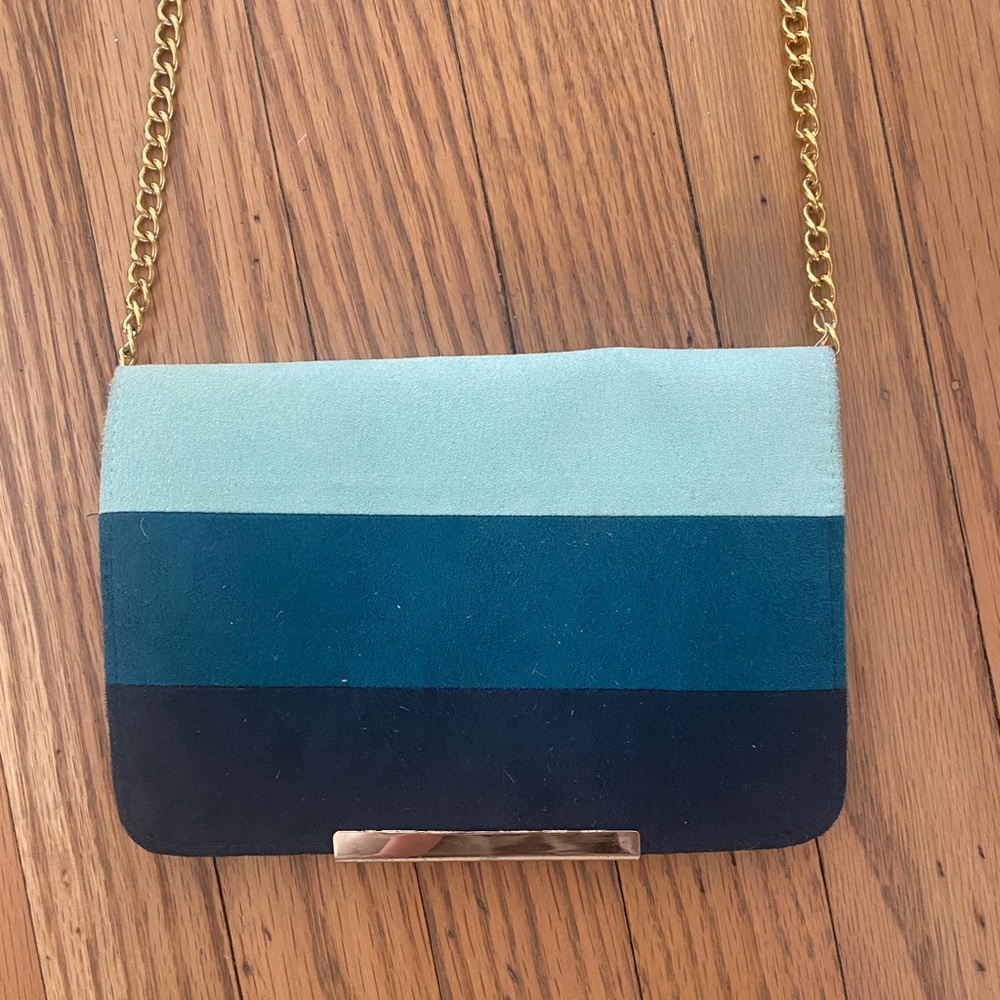 Wristlet with gold chain